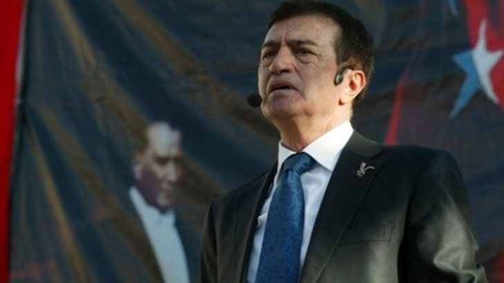 Osman Pamukoğlu partisini kapattı